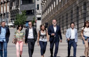 Junts também exige esclarecimentos sobre a ‘lei dos netos’ e exige dados sobre abuso de migrantes