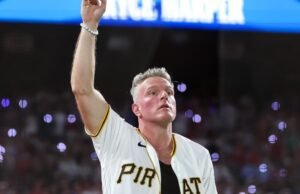 Pat McAfee da ESPN anuncia seu primeiro álbum. Sério