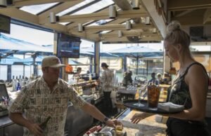 Este restaurante de Orange County está fechando após 50 anos servindo mai tais