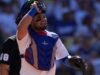 Eliezer Alfonzo teve um dia emocionante quando os Padres venceram os Dodgers
