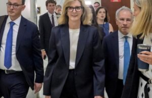 A ex-assessora de Obama Kathryn Ruemmler diz que Epstein a usou para ganhar legitimidade