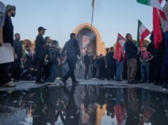 O Irã iniciou o funeral de seu líder supremo, o aiatolá Ali Khamenei, que morreu na guerra