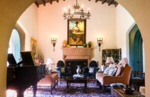 Casa histórica de Wallace Neff restaurada após descoberta de planos secretos