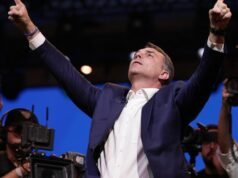 Flávio Bolsonaro garante candidatura presidencial apesar da tempestade