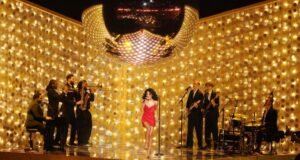 Olivia Dean canta para amantes e lutadores na Arena Crypto.com