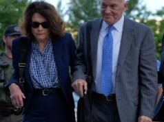 Ex-oficial descreve a descoberta de ‘almofada de atirador’ no telhado próximo após o assassinato de Charlie Kirk