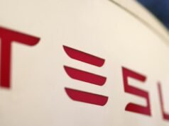 Primeiro acidente de Tesla Semi registrado mata dois em Nevada