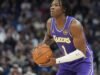 Adou Thiero jogou com uma lesão no pulso antes do jogo do Lakers na Summer League com o Spurs