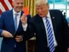 Final da Copa do Mundo manifestantes cartão vermelho Presidente da FIFA, Trump