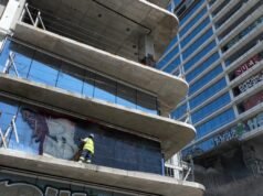 Começa a limpeza da torre de graffiti – Los Angeles Times