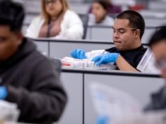 Califórnia está investindo mais dinheiro para acelerar a contagem de eleitores