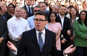 Andy Burnham se tornou o sétimo primeiro-ministro da Inglaterra em uma década após a renúncia de Starmer