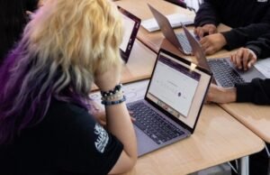 Participantes: a IA, como um pai ativo, protege os alunos das falhas de que precisam
