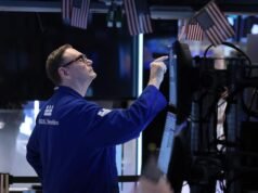As ações de IA em recuperação enviam S&P 500 dentro de 1% do registro