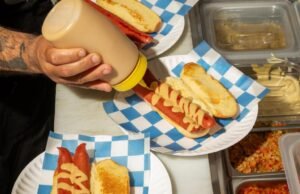 LaSorted’s, uma pizzaria perto do Dodger Stadium, se tornou um hot spot de cachorro-quente
