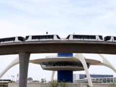 A operadora de transporte LAX processou a cidade