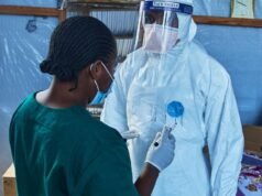 O número de mortes causadas pelo Ébola no Congo atingiu 600, uma vez que há suspeita de novos casos em províncias anteriormente não afectadas.
