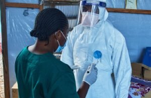O número de mortes causadas pelo Ébola no Congo atingiu 600, uma vez que há suspeita de novos casos em províncias anteriormente não afectadas.