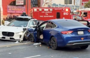 Várias pessoas ficaram feridas na colisão envolvendo Waymo