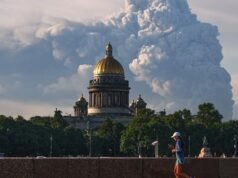 Ataque de míssil russo perto de Kyiv mata 10 e fere quase 100
