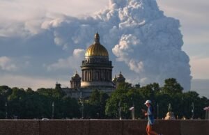 Ataque de míssil russo perto de Kyiv mata 10 e fere quase 100