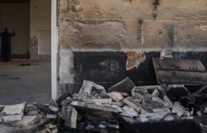 2 mesquitas na Cisjordânia foram queimadas em meio à violência da população