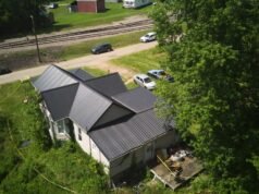 Havia 16 crianças morando em uma casa em Ohio. Por que eles não foram encontrados antes?
