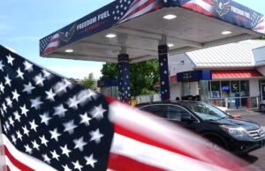 Por trás do Freedom Oil de Trump: misteriosas cadeias de gás, problemas legais e treinadores da NFL