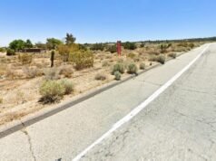 Uma mulher desaparecida foi encontrada morta no deserto perto de sua casa