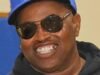 Robert Garrett, em Crenshaw desde 1988, não é mais o técnico de futebol