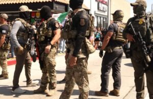 O DHS rastreou manifestantes pacíficos e depois revogou sua entrada global, alega o tribunal federal