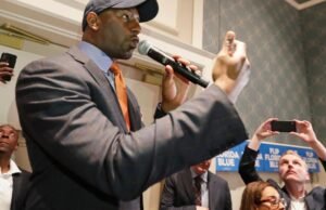 O ex-candidato ao governo da Flórida, Andrew Gillum, foi preso sob acusação de porte de drogas