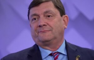 Troy Jackson defendeu os democratas do Senado do Maine após a saída de Graham Platner