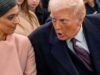 Trump lê livros infantis, critica ex-presidentes e a si mesmo