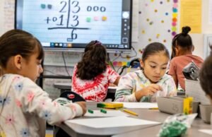 As crianças na Califórnia continuam a lutar nas nossas escolas. Essa mudança ajudará?