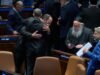 O parlamento de Israel é dissolvido antes das eleições de 27 de outubro