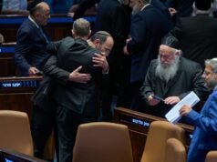 O parlamento de Israel é dissolvido antes das eleições de 27 de outubro