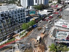 O pátio do Sunset Boulevard foi fechado indefinidamente enquanto as equipes consertavam um cano de água quebrado