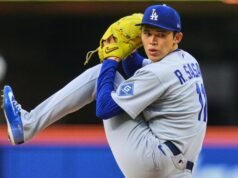 Kyle Tucker acaba com a seca de homers, Roki Sasaki brilha na vitória dos Dodgers