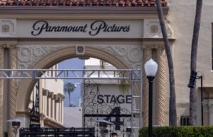 Paramount se oferece para adiar temporariamente a fusão da Warner Bros. à medida que a batalha judicial esquenta