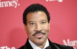 Lionel Richie ‘se sai bem’ depois de uma pausa nas turnês devido a problemas de saúde