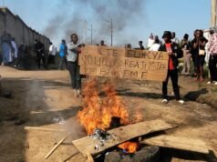 Muitos profissionais de saúde estão em greve porque há quase 3.000 casos de Ébola no Congo, incluindo mais de 1.300 mortes.