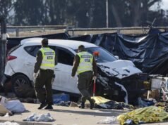 Um carro bate em um mercado ao ar livre no Chile, matando várias pessoas