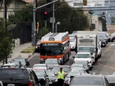 LA diz que vai melhorar a segurança das ciclovias no Pico. Comerciantes têm medo do colapso