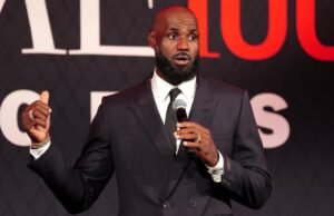 LeBron James presta homenagem à equipe da USC que salvou Bronny há três anos