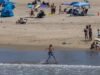 Níveis de bactérias aumentam nas praias do condado de Los Angeles: veja o que evitar