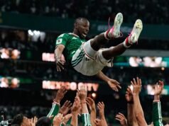 México acaba com seca em finais de Copa do Mundo e vence Equador