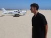 ‘Estamos prontos!’ Um pequeno avião faz um pouso de emergência em uma praia do SoCal
