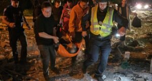 Ataques com mísseis e drones na Ucrânia matam pelo menos 21