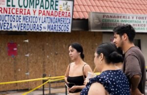 Uma investigação de incêndio criminoso está em andamento após um querido mercado mexicano de Los Angeles